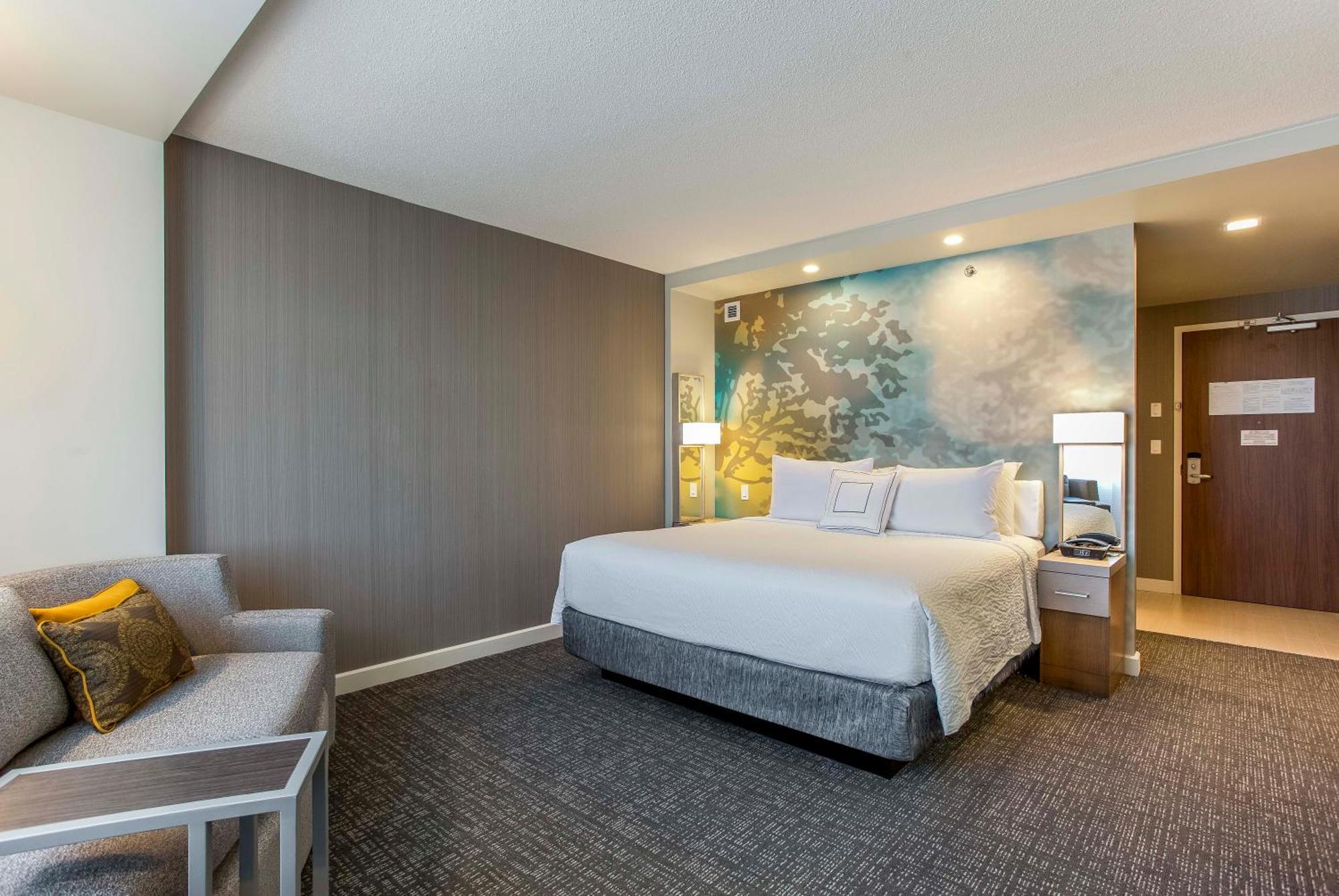 Courtyard By Marriott Montreal West Island/Baie D'Urfe Hotell Exteriör bild