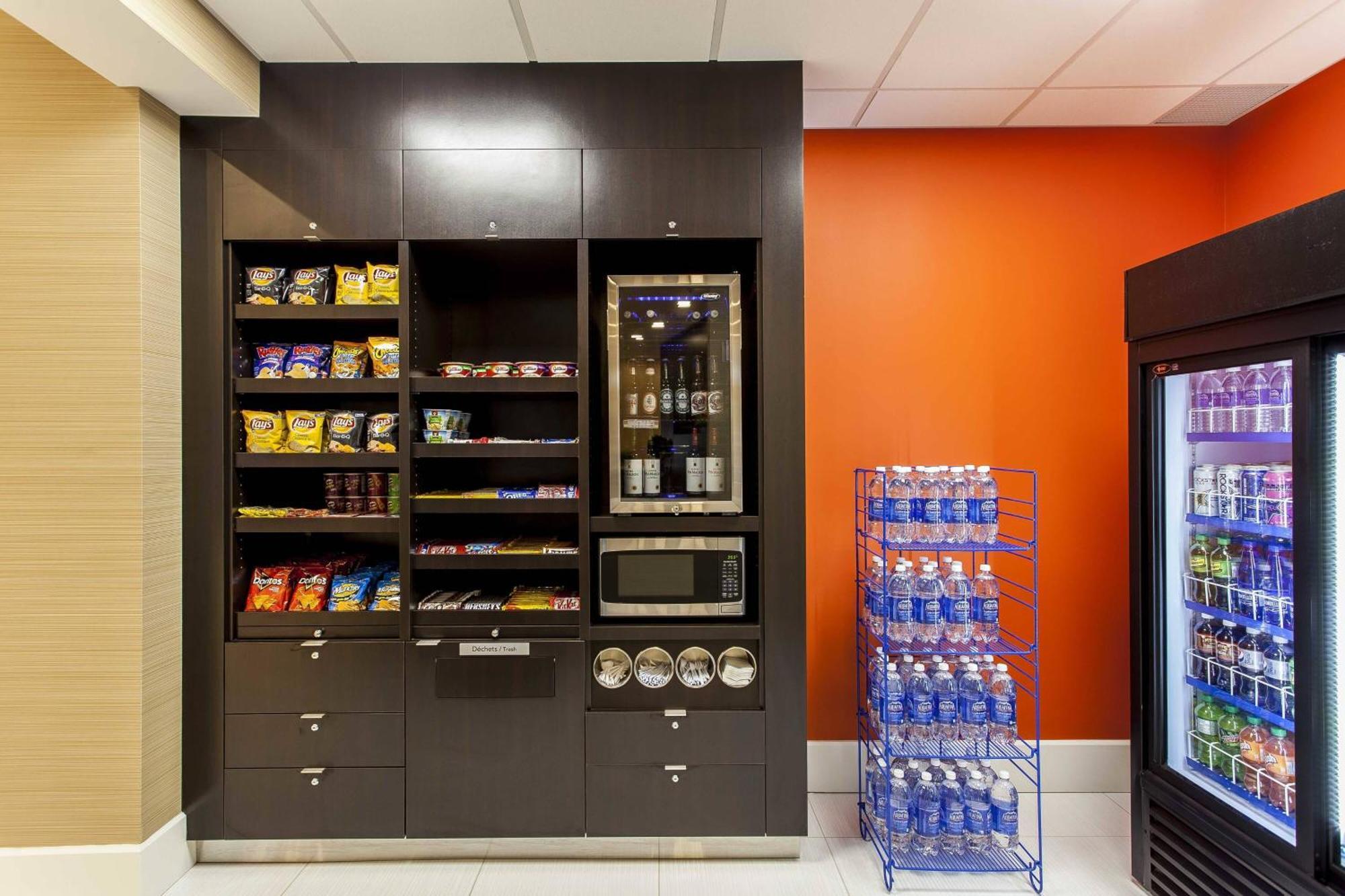 Courtyard By Marriott Montreal West Island/Baie D'Urfe Hotell Exteriör bild