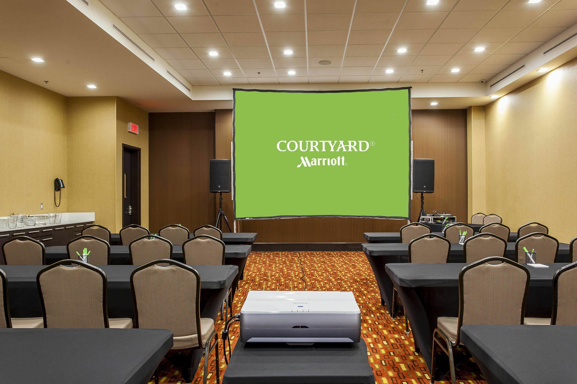 Courtyard By Marriott Montreal West Island/Baie D'Urfe Hotell Exteriör bild